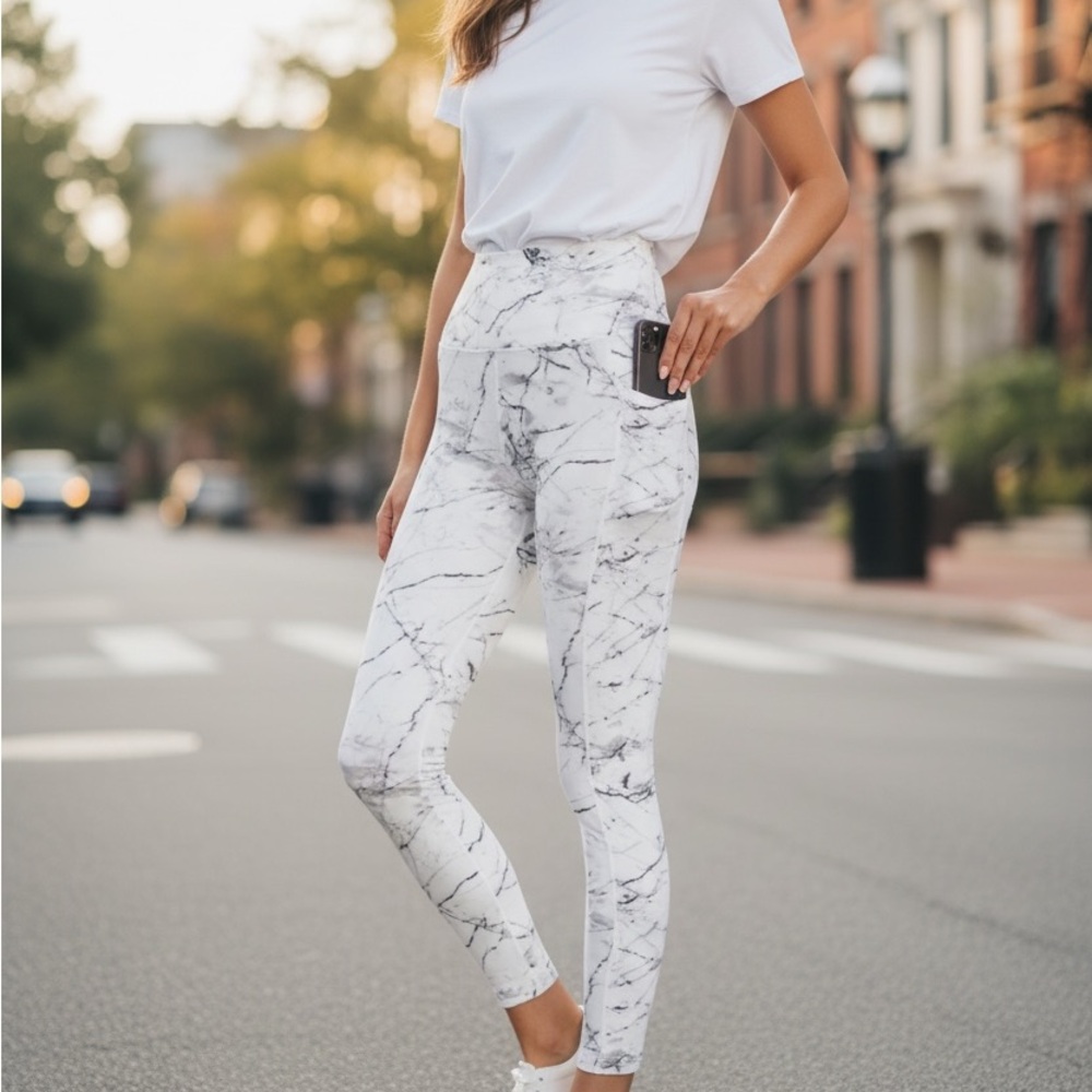 NEW• MARIKA WHITE MARBLE MOISTURE-WICK LEGGINGS• L